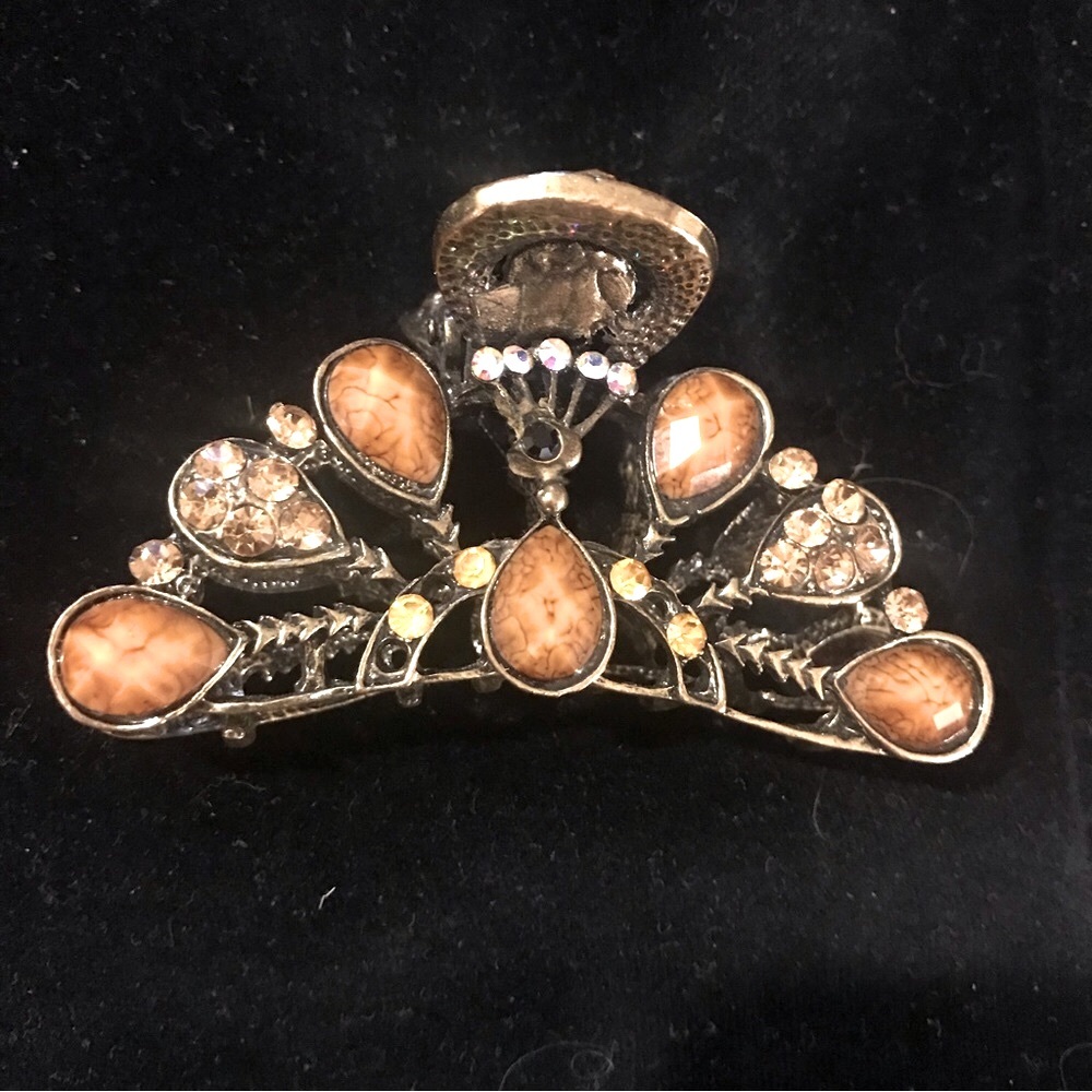 Hair clip amber and metal